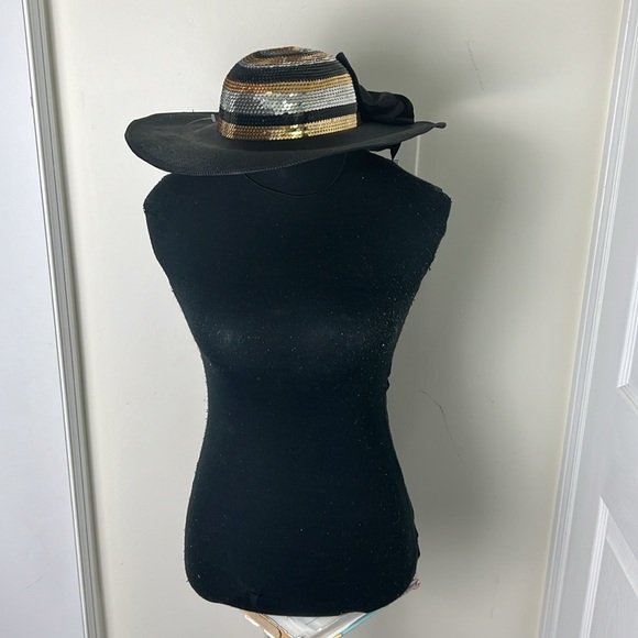 Whitehall & Shon chic Sliver Gold Metallic Hat - Picture 10 of 15